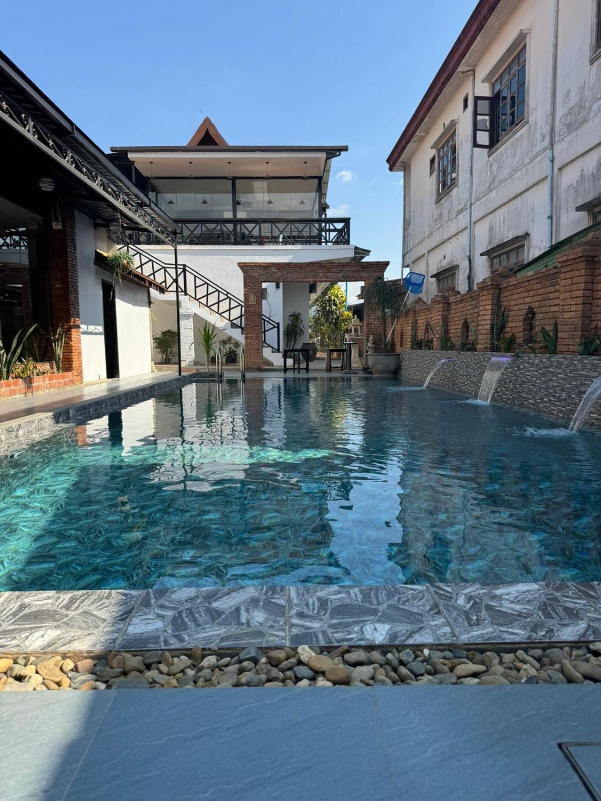 Win Hotel Vang Vieng Buitenkant foto