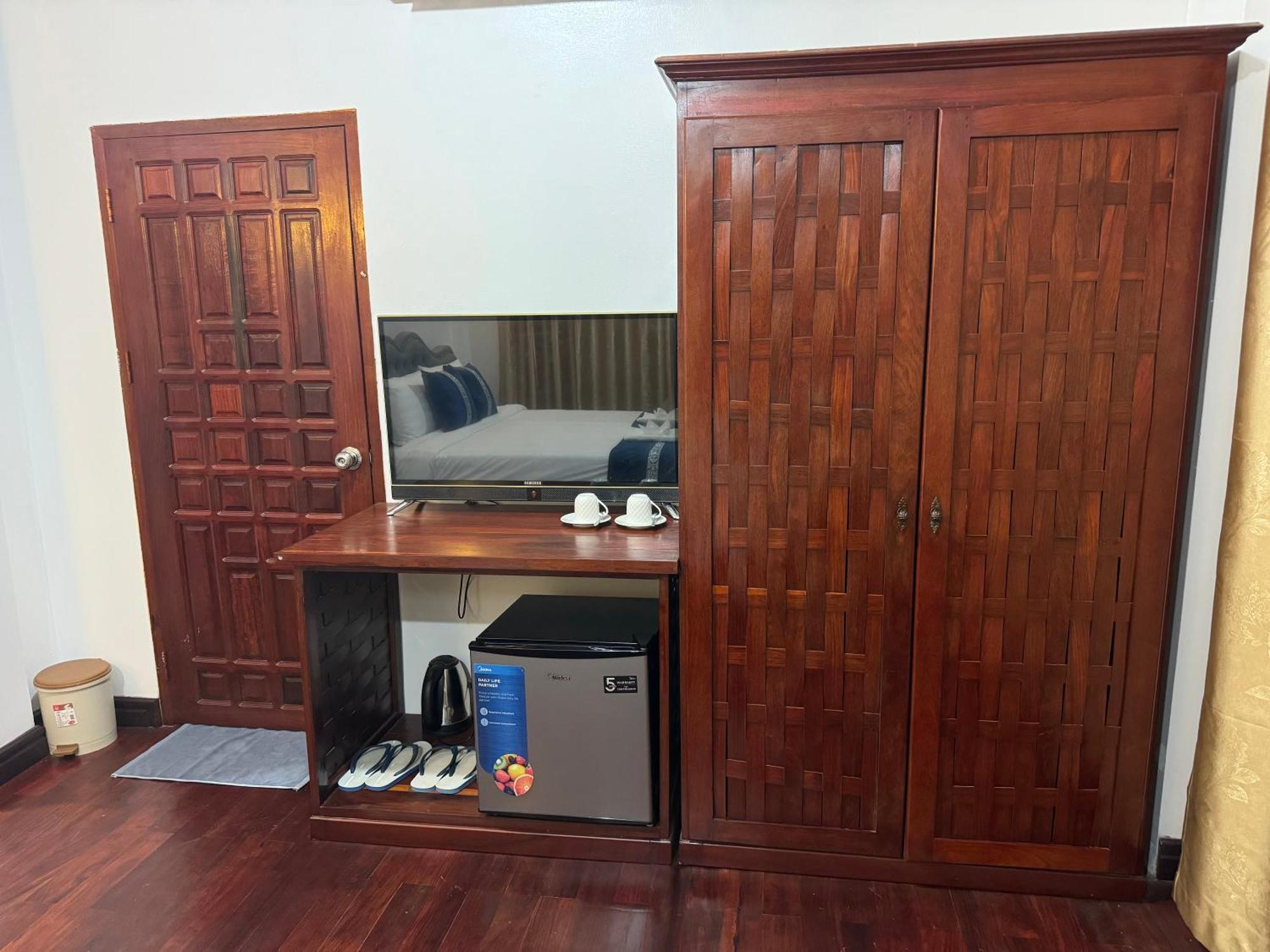 Win Hotel Vang Vieng Buitenkant foto