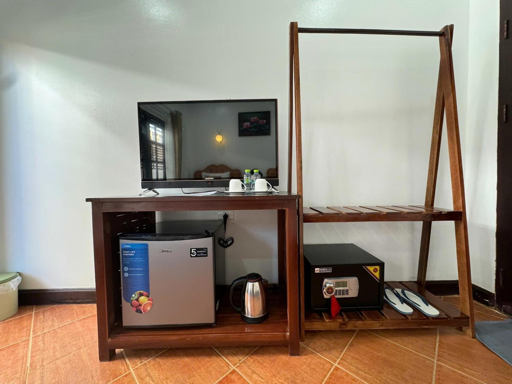 Win Hotel Vang Vieng Buitenkant foto