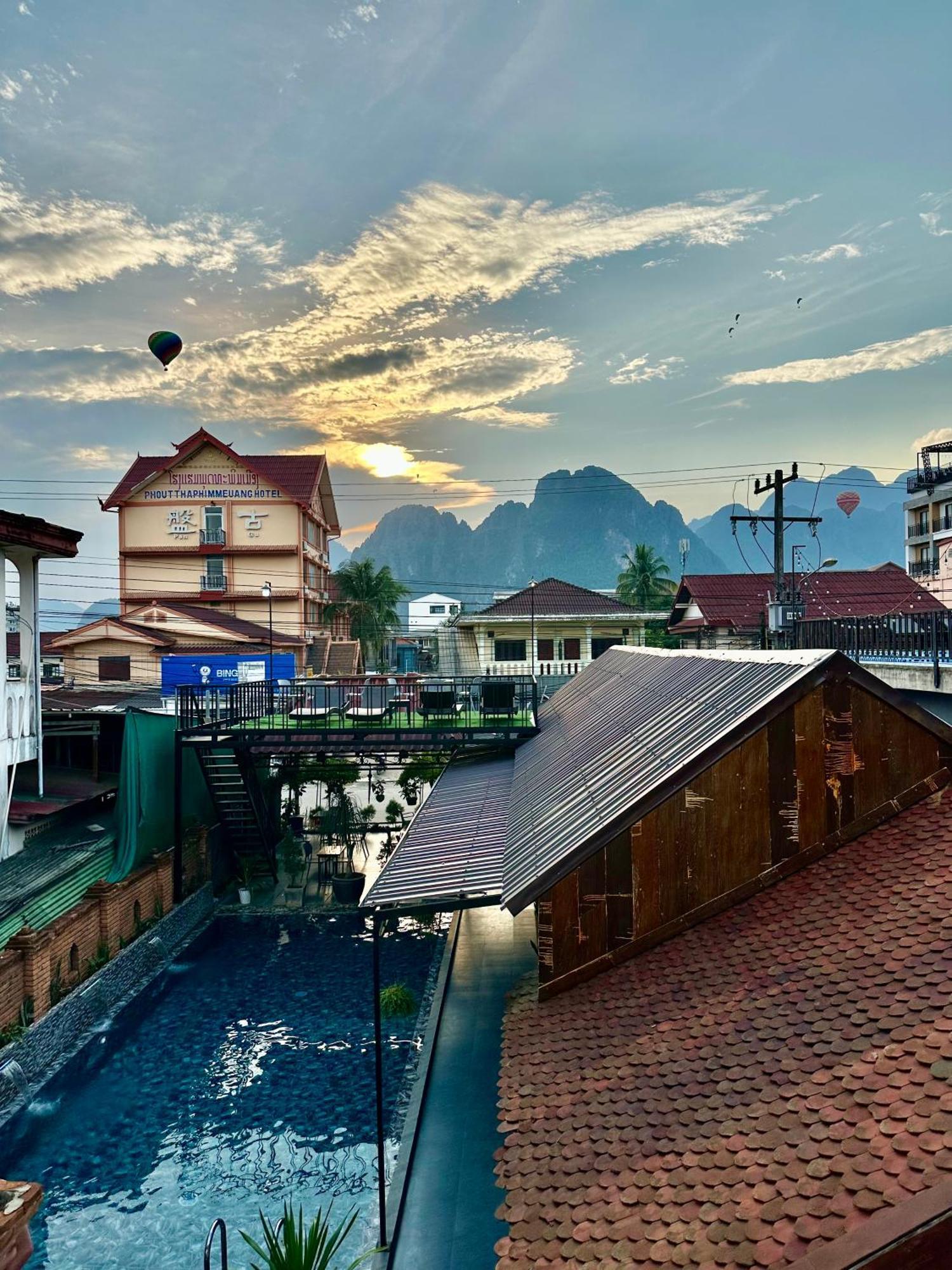 Win Hotel Vang Vieng Buitenkant foto