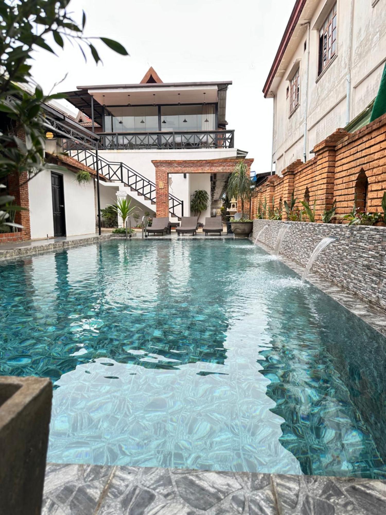 Win Hotel Vang Vieng Buitenkant foto